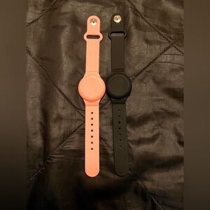 Lot of 2 AirTag Wristbands new
